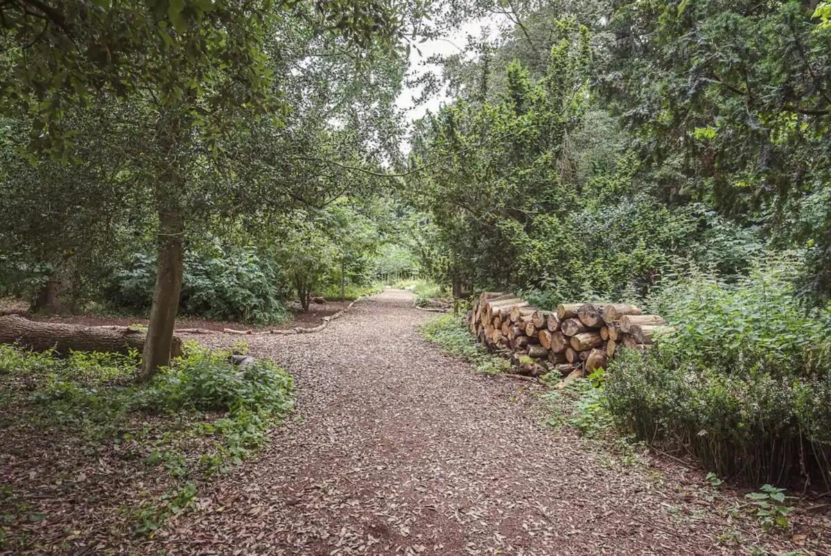 Gardener'S Cottage In Nowton Park, Bury St Edmunds - Pass The Keys Bury St. Edmunds Экстерьер фото